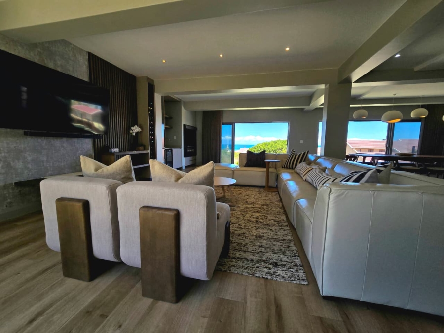 4 Bedroom Property for Sale in Outeniqua Strand Western Cape